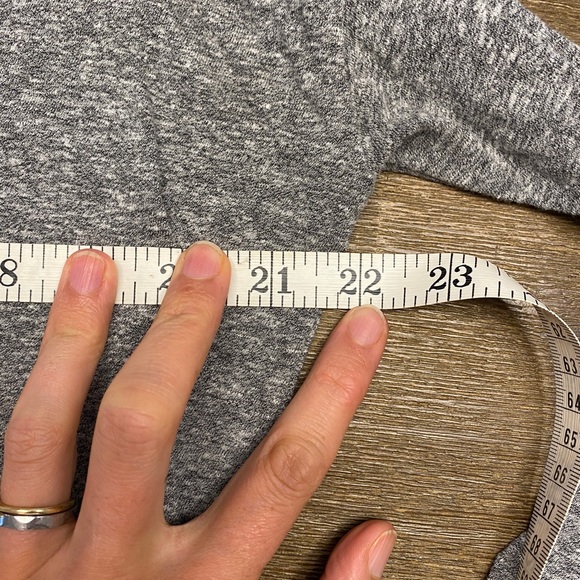 Madewell bundle: long and short sleeve grey tops - Picture 3 of 10